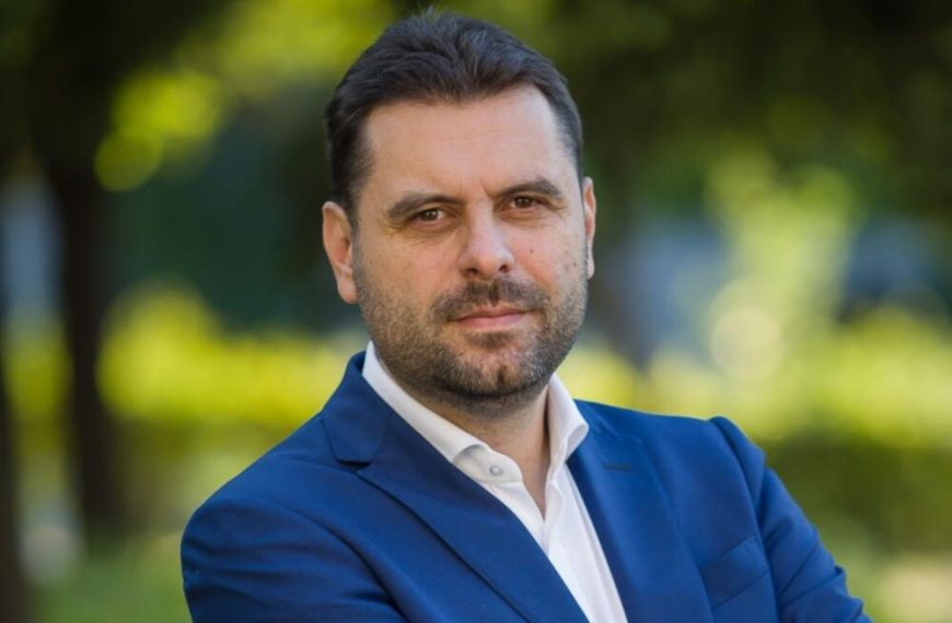 Vujović: Srušiti premijera koji je kao niko prije obrukao CG, falsifikatorski ugovor će ubrzo biti oglašen ništavim