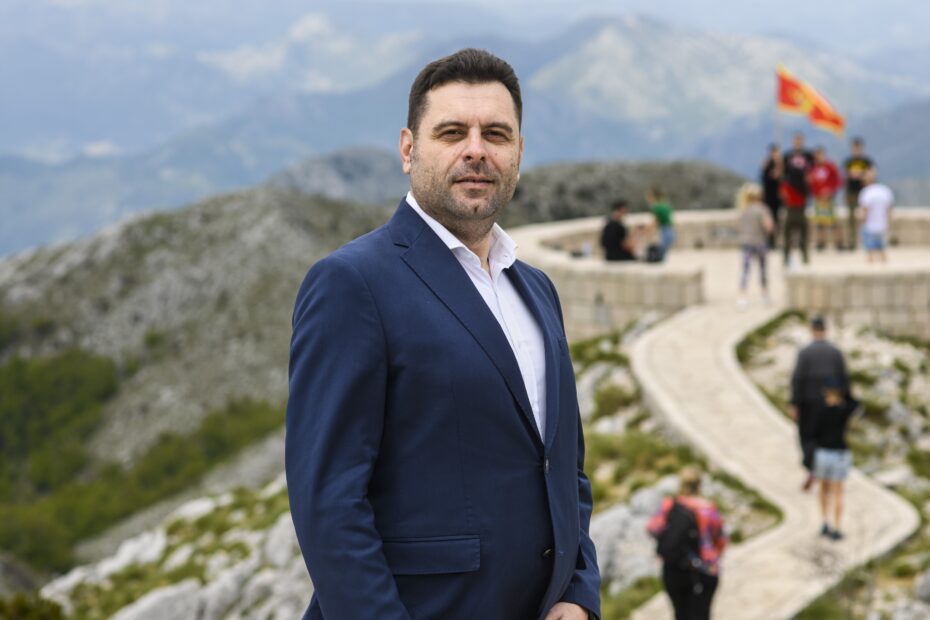 Vujović: Tražimo podršku građana, a ne partija